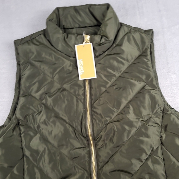 Michael Kors Women's Green Puffer Vest Medium NWT Lightweight MSRP $125 - Picture 2 of 12